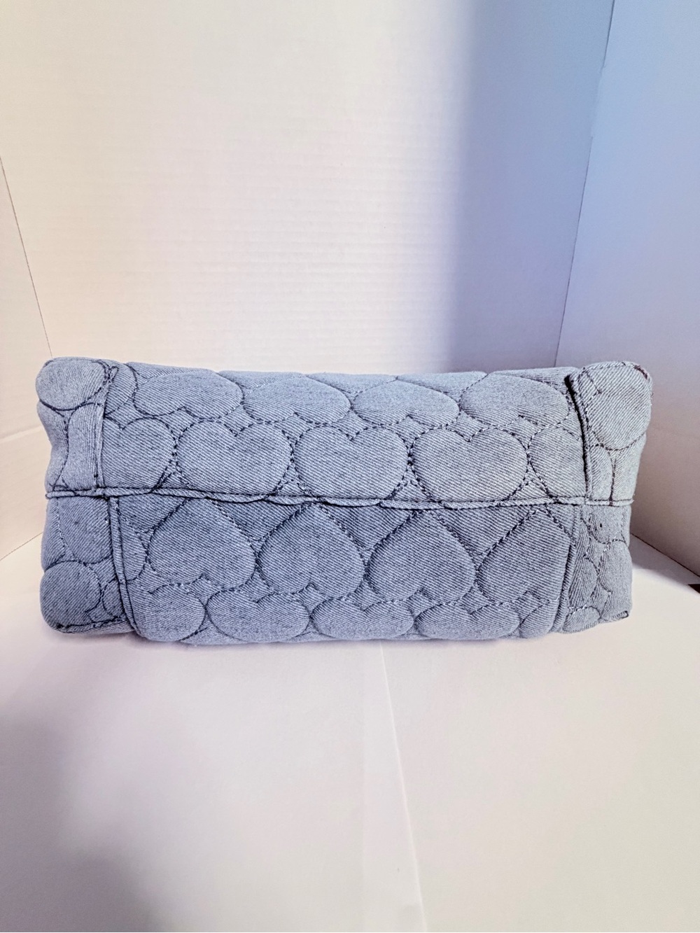 NWT: Betsey Johnson Light Blue Jean Quilted Shoulder Bag with Gold Hardware - Picture 5 of 7
